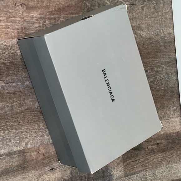 Balenciaga Triple S Pink faded 🔥 🔥 🔥 100% Authentic - Picture 2 of 9